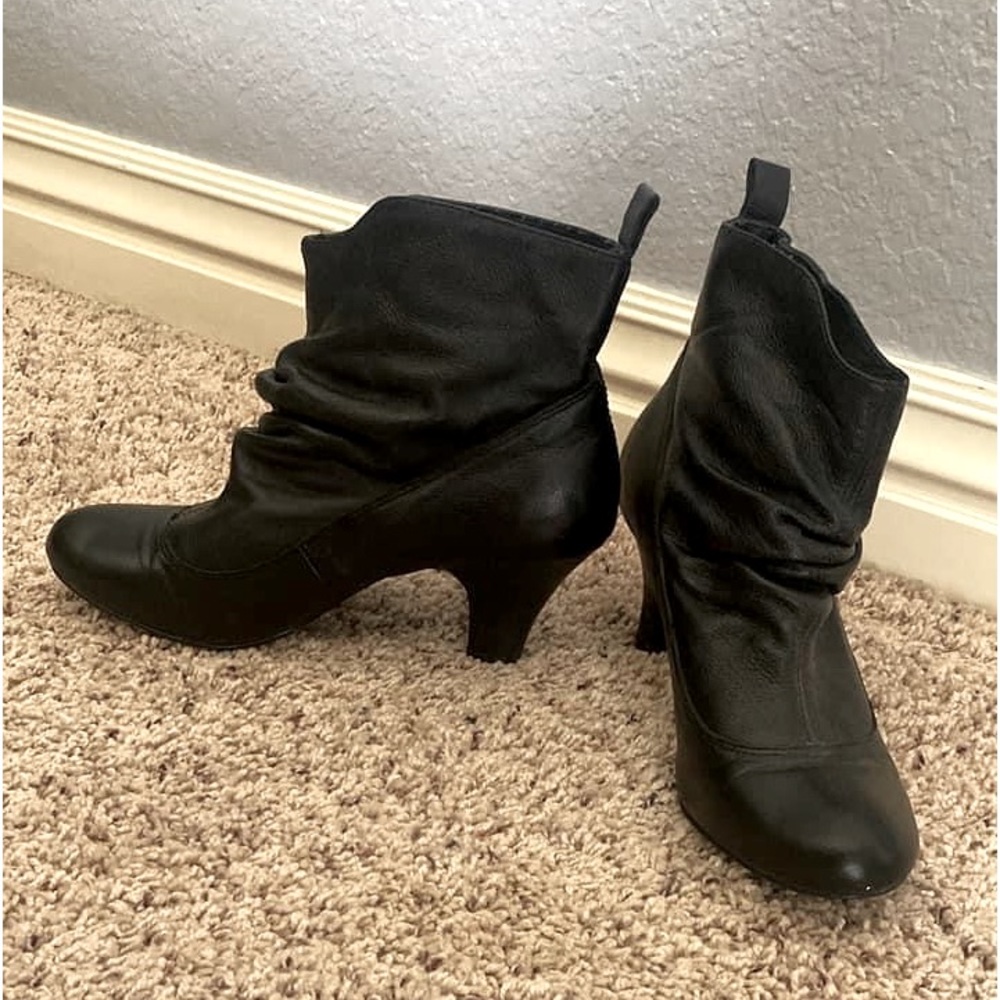 Steve Madden Black Leather Booties